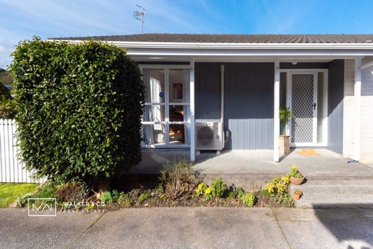 Photo of property in 15 Kaponga Street, Wainuiomata, Lower Hutt, 5014