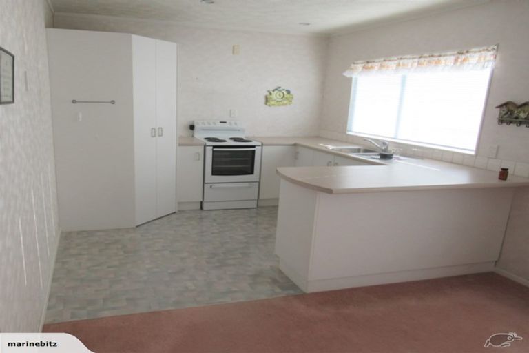 Photo of property in 2b Palomino Drive, Henderson, Auckland, 0612