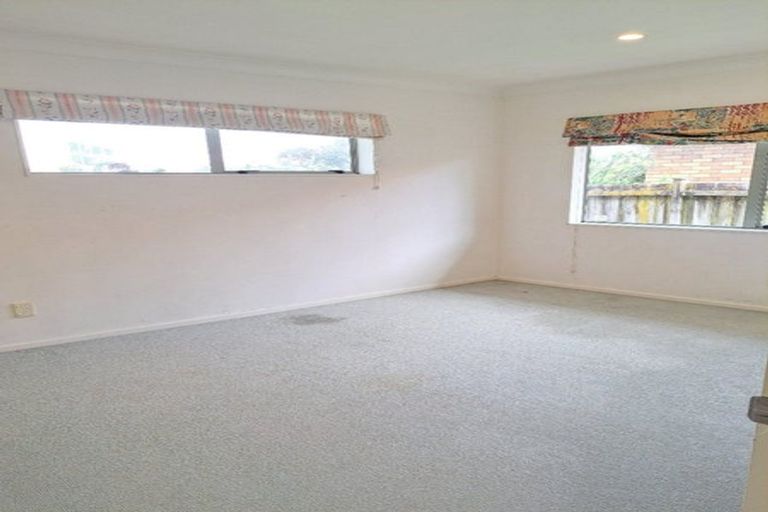 Photo of property in 6 Longford Park Drive, Takanini, 2112