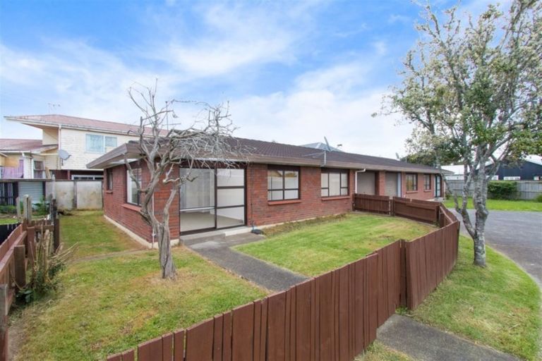 Photo of property in 2/6 Miami Street, Mangere East, Auckland, 2024