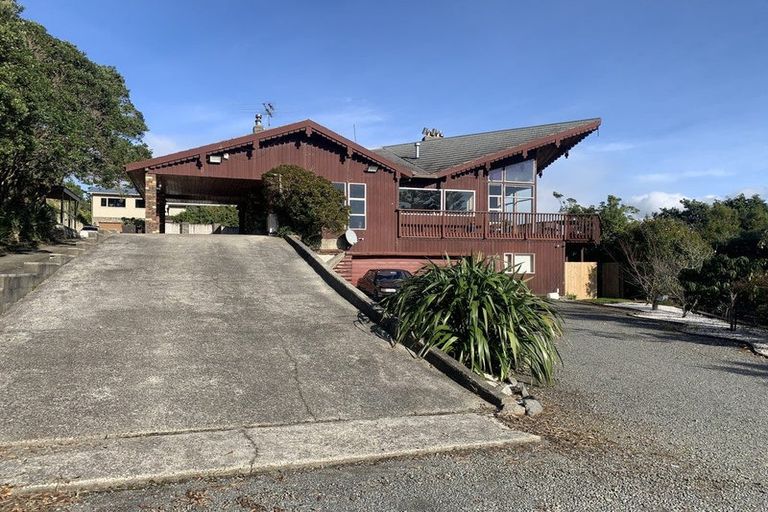 Photo of property in 7 Mayfair Place, Tawa, Wellington, 5028