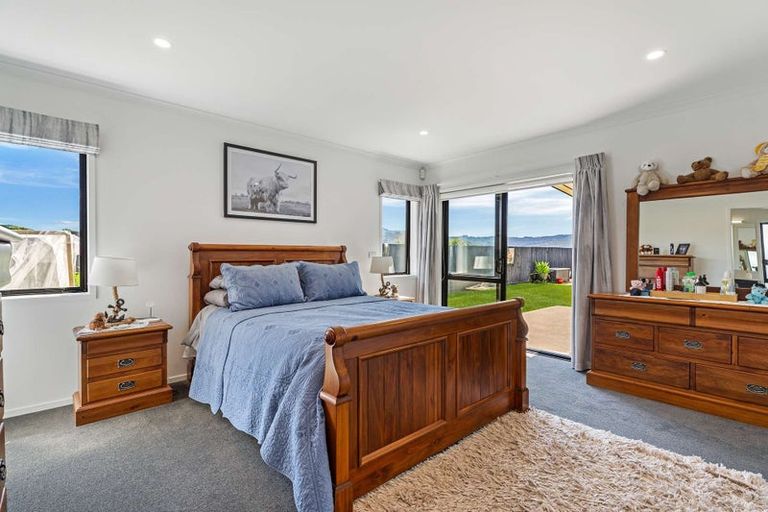 Photo of property in 9 Lady Jocelyn Place, Whitianga, 3510