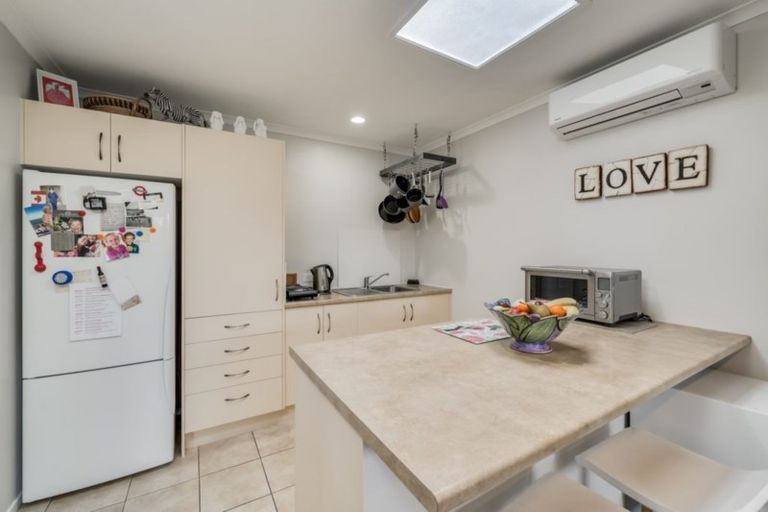 Photo of property in 41 Putaka Place, Papamoa Beach, Papamoa, 3118