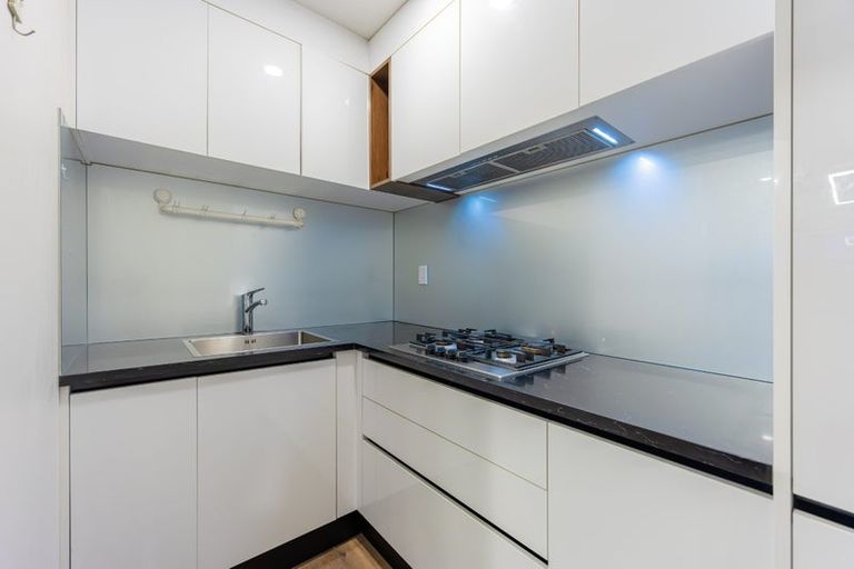 Photo of property in 6 Turutu Place, Long Bay, Auckland, 0630