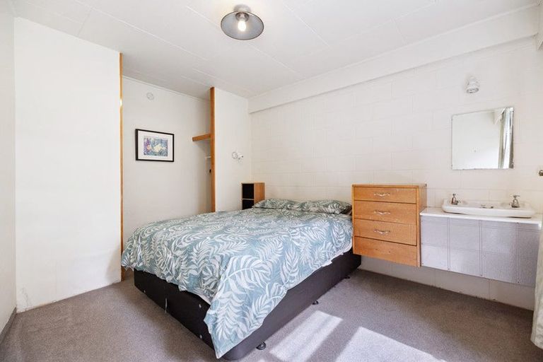 Photo of property in 125 Hallenstein Street, Queenstown, 9300