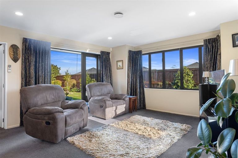 Photo of property in 15 Gilchrist Place, Kaiapoi, 7630