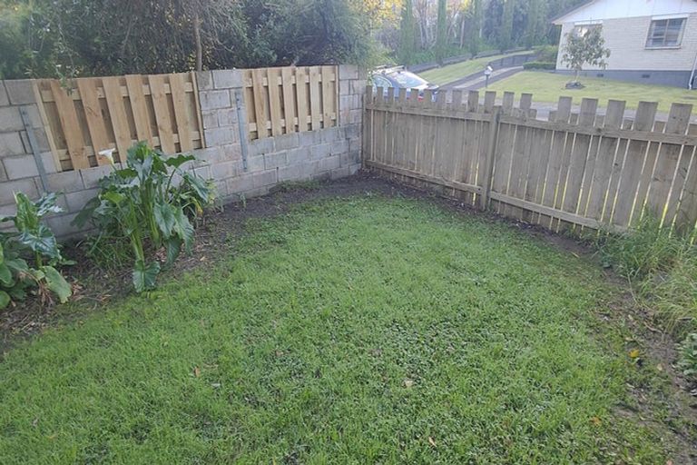 Photo of property in 74 Rosario Crescent, Red Beach, 0932