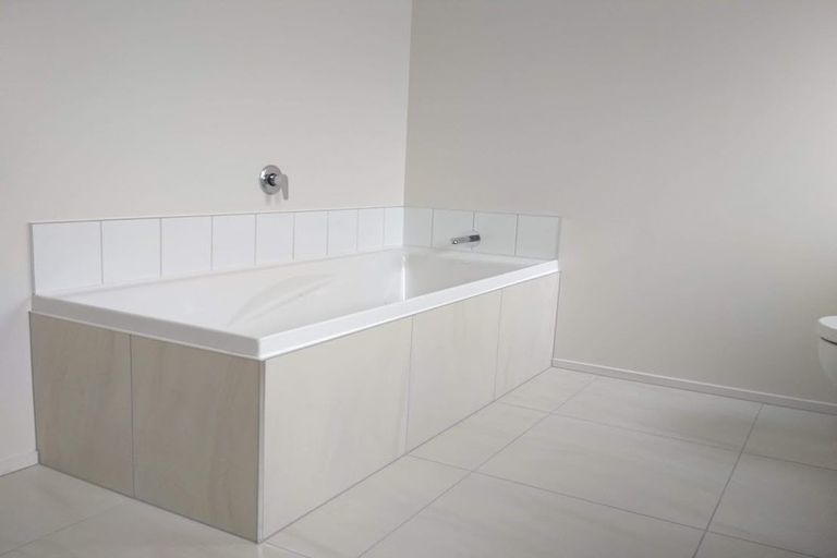 Photo of property in 134 Amesbury Drive, Churton Park, Wellington, 6037