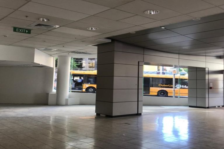 Photo of property in 290 Queen Street, Pukekohe, 2120