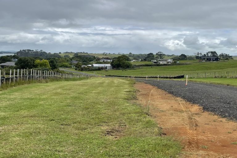 Photo of property in 28 Opoia Drive, Awhitu, 2684