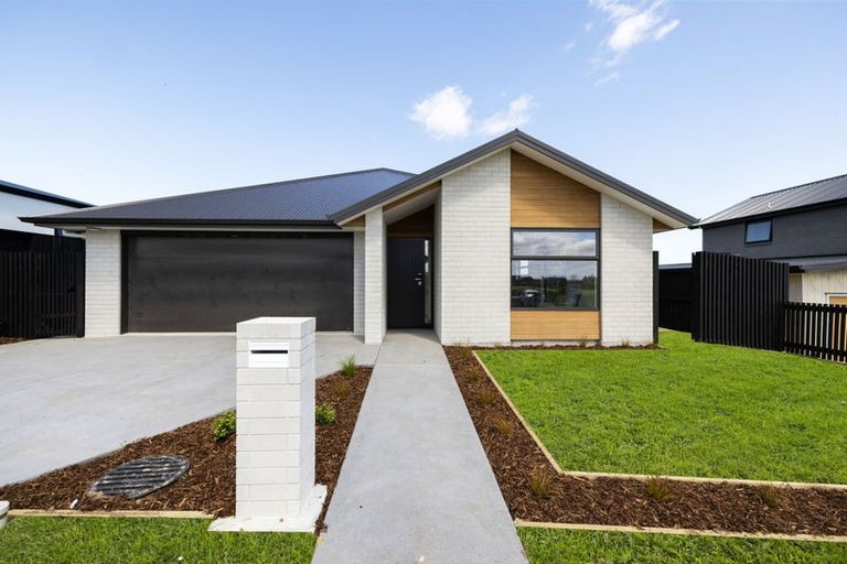 Photo of property in 10 Oralee Terrace, Peacocke, 3206
