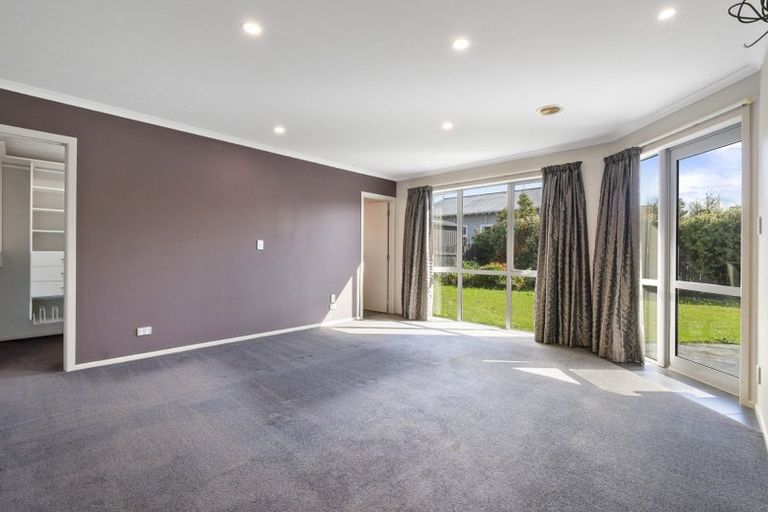 Photo of property in 3 Peppertree Glade, Kelvin Grove, Palmerston North, 4414