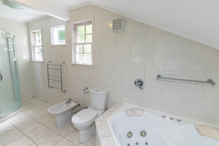 Photo of property in 13 David Crescent, Karori, Wellington, 6012