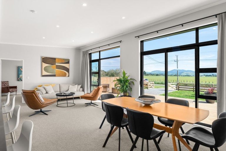 Photo of property in 27 Ferry Road, Martinborough, 5711