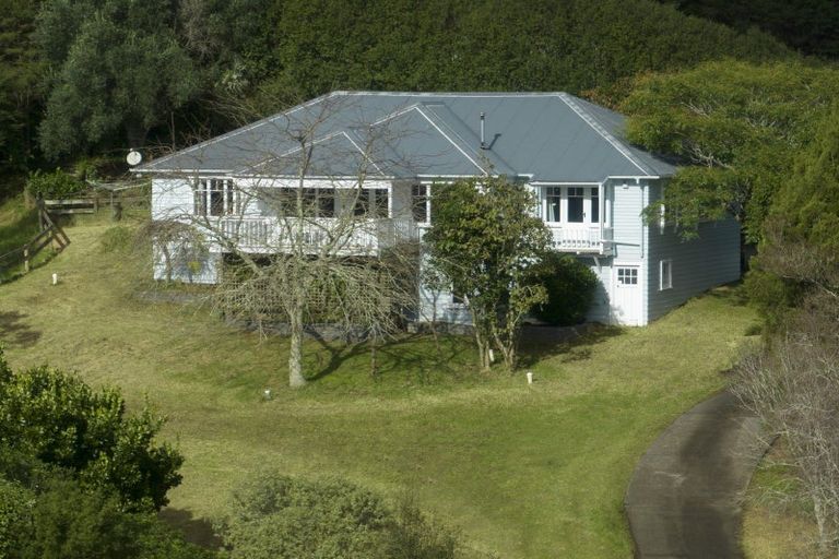 Photo of property in 201 Kaipara Road, Papakura, 2582