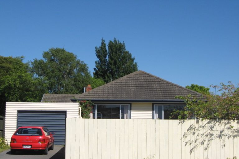 Photo of property in 15 Grimseys Road, Redwood, Christchurch, 8051