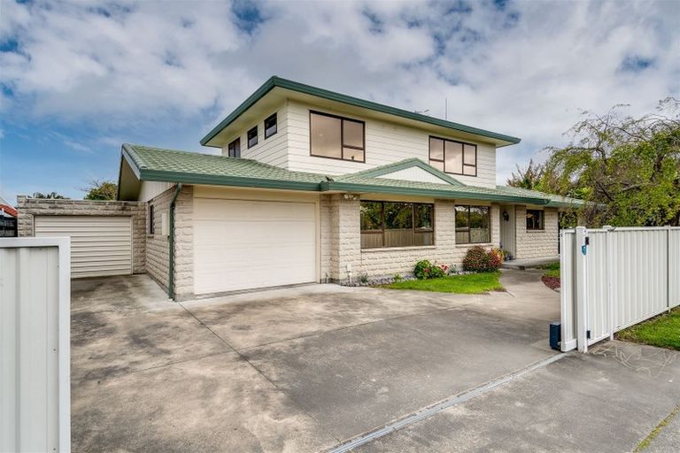 Photo of property in 215 Guppy Road, Taradale, Napier, 4112
