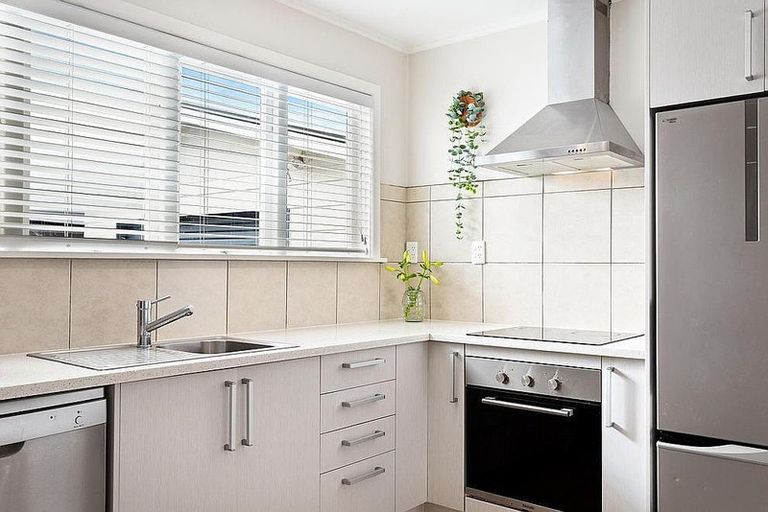 Photo of property in 699 Te Atatu Road, Te Atatu Peninsula, Auckland, 0610