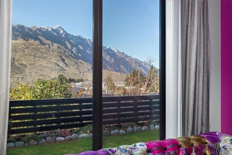 Photo of property in 6 Batsford Lane, Lower Shotover, Queenstown, 9371