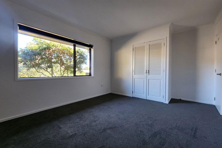 Photo of property in 7 Kaitake Place, Oakura, 4314