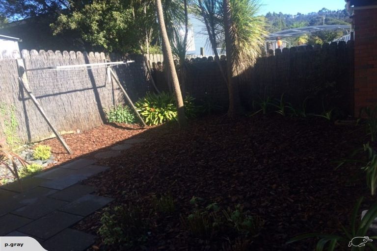 Photo of property in 1/77 Konini Road, Titirangi, Auckland, 0604