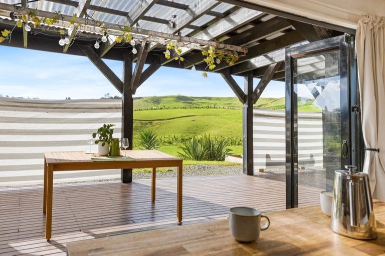 Photo of property in 1700 Ruapekapeka Road, Kawakawa, 0182