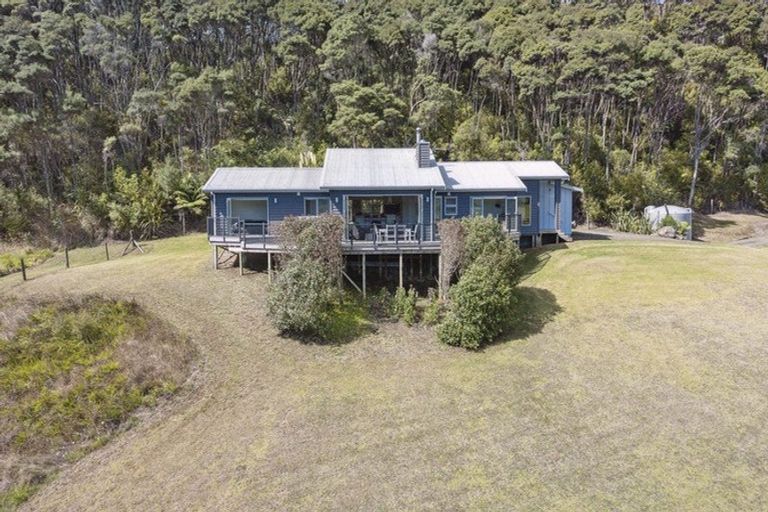 Photo of property in 1355 Old North Road, Helensville, 0875
