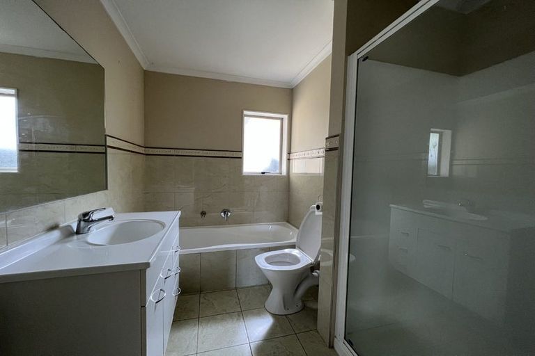 Photo of property in 3 Exotic Place, Massey, Auckland, 0614