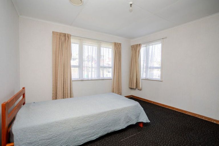 Photo of property in 5 Empire Street, Dannevirke, 4930