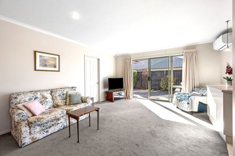 Photo of property in 1/241 Matsons Avenue, Papanui, Christchurch, 8053