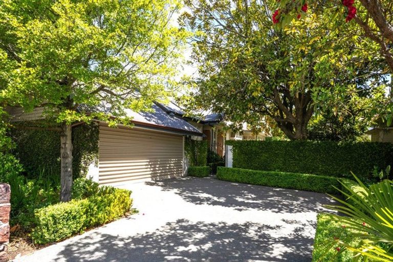 Photo of property in 11 Idris Road, Fendalton, Christchurch, 8052