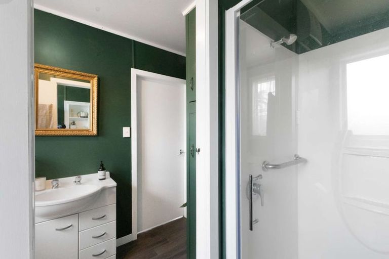 Photo of property in 15a Naumai Place, Spotswood, New Plymouth, 4310