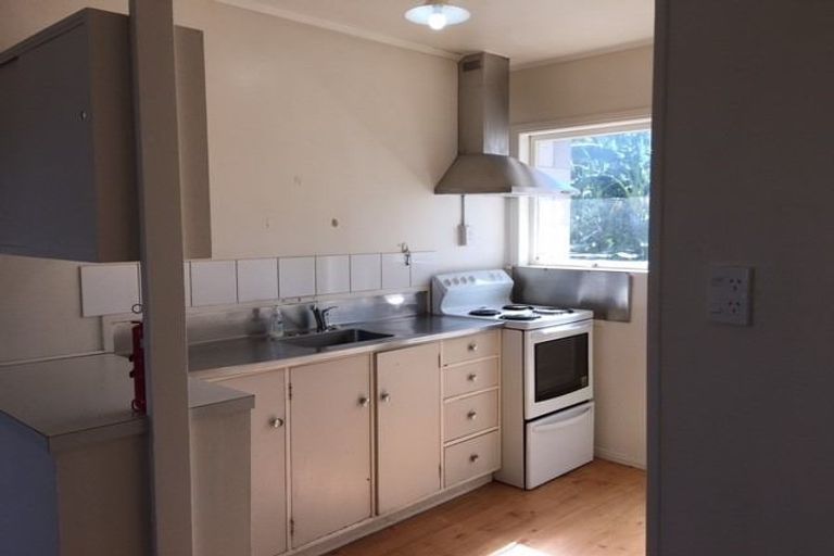 Photo of property in 28 Landscape Road, Papatoetoe, Auckland, 2025