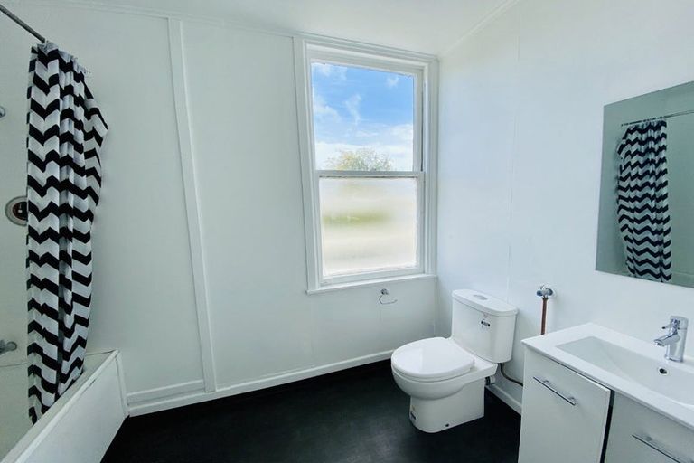 Photo of property in 512 Adelaide Road, Berhampore, Wellington, 6023