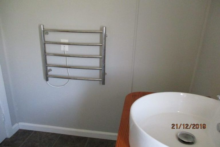 Photo of property in 5 Balmoral Street, Waiau, 7332