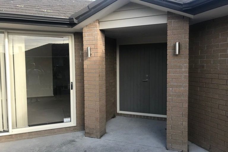 Photo of property in 28a Rosier Road, Glen Eden, Auckland, 0602