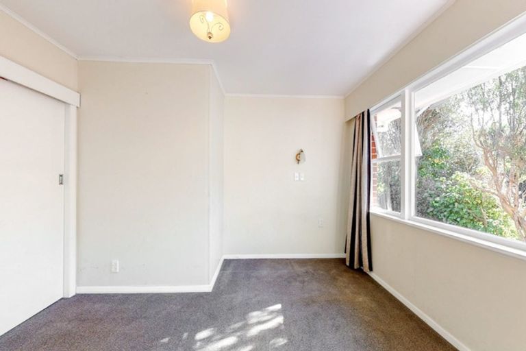 Photo of property in 1009 High Street, Avalon, Lower Hutt, 5011