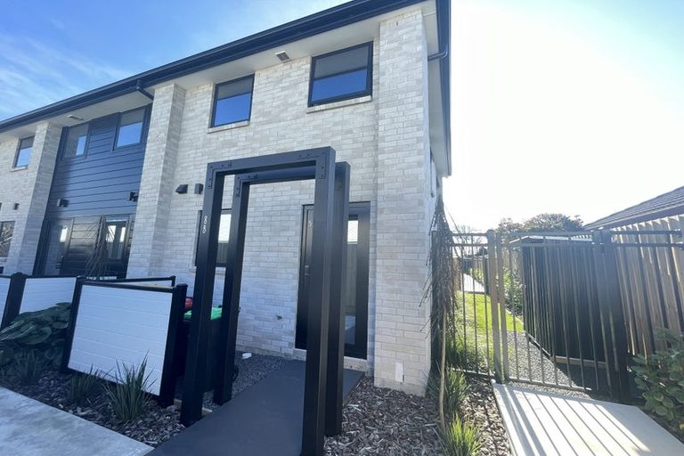 Photo of property in 8b/5 Taramea Place, Addington, Christchurch, 8024