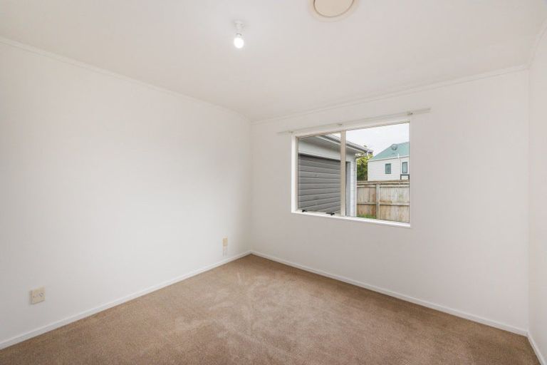 Photo of property in 101 Hillcrest Drive, Kelvin Grove, Palmerston North, 4414