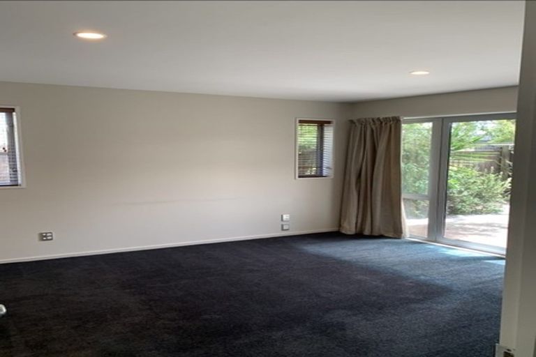 Photo of property in 18 Linkwater Way, Parklands, Christchurch, 8083