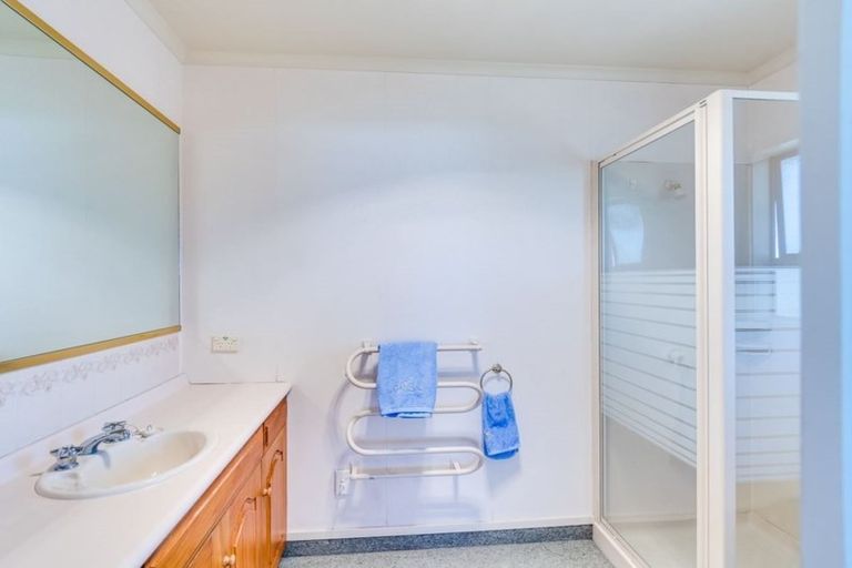 Photo of property in 10 Knightsbridge Place, Taradale, Napier, 4112