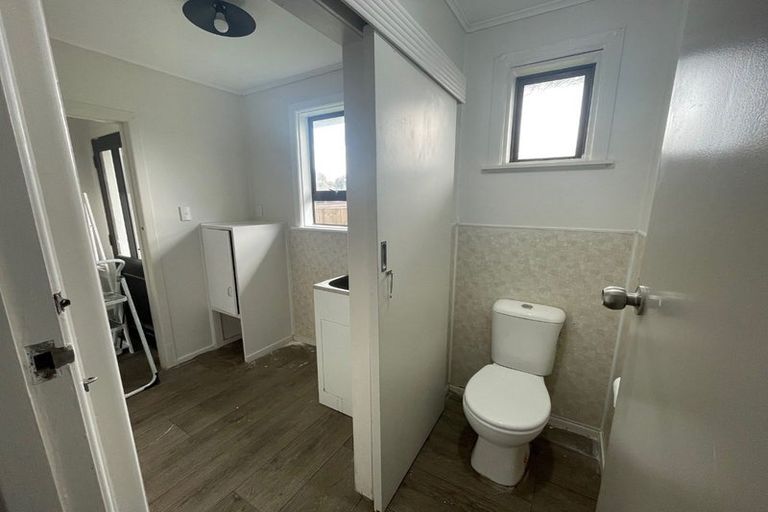 Photo of property in 79 Ngatai Street, Manaia, 4612