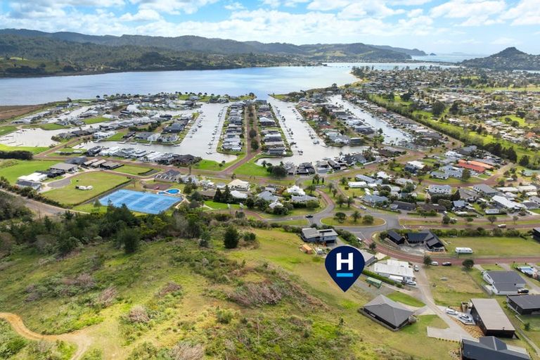Photo of property in 14 Panorama Parade, Pauanui, Hikuai, 3579