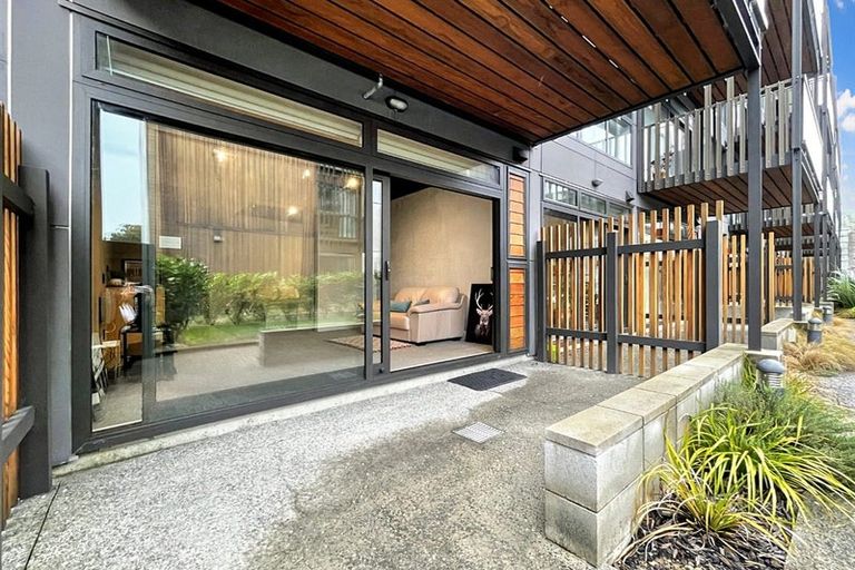 Photo of property in Vedado Apartments, 106/41u Hopper Street, Mount Cook, Wellington, 6011