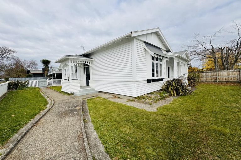 Photo of property in 74 Chelwood Street, Takaro, Palmerston North, 4412