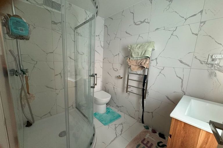 Photo of property in 7b Poruru Close, Papakura, 2110