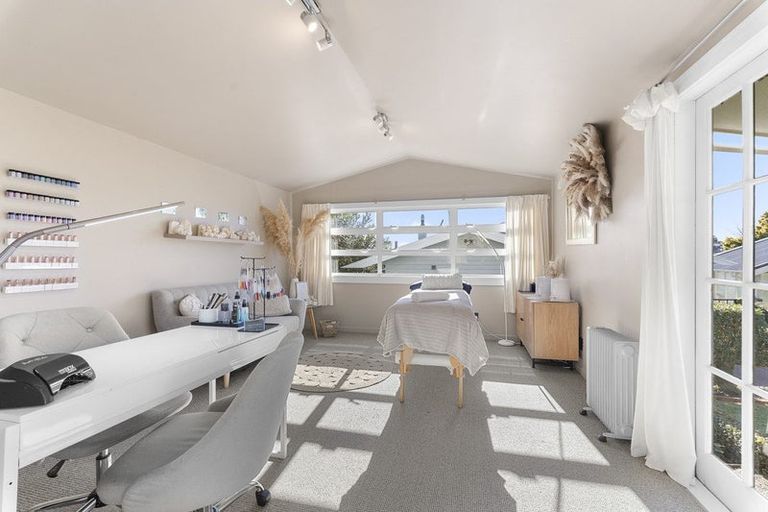 Photo of property in 145 Clawton Street, Westown, New Plymouth, 4310