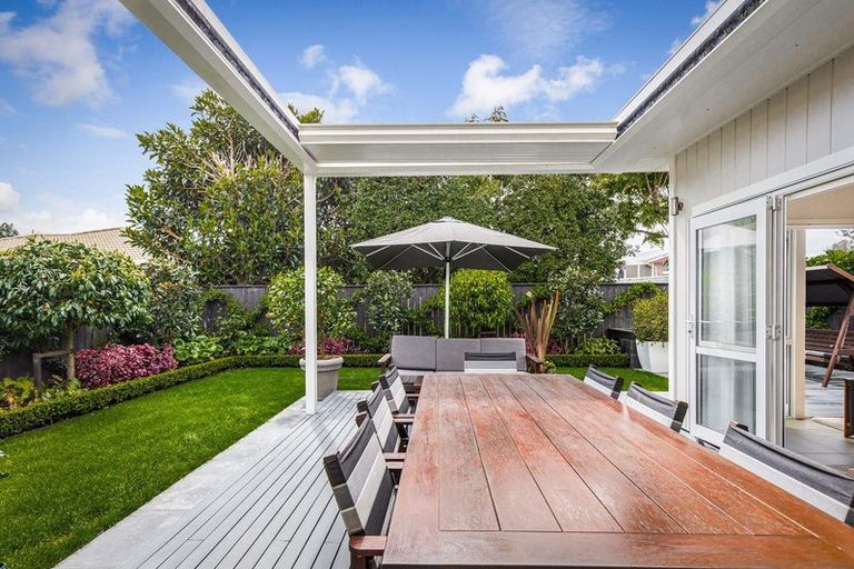 Photo of property in 20 Kensington Drive, Orewa, 0931