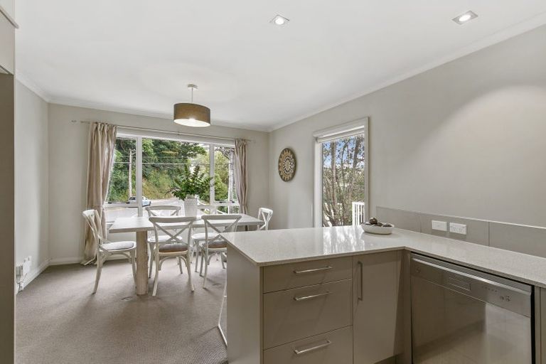 Photo of property in 1a Paisley Terrace, Karori, Wellington, 6012