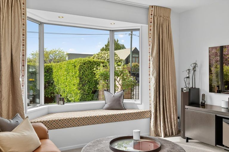 Photo of property in 1a Westburn Terrace, Burnside, Christchurch, 8041